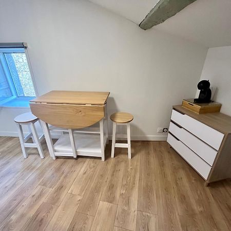 Sous Les Toits Du Parvis Apartman Niort Kültér fotó